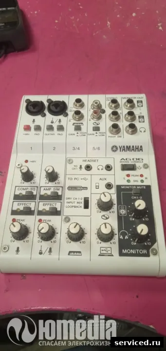 Микшерный пульт Yamaha AG06