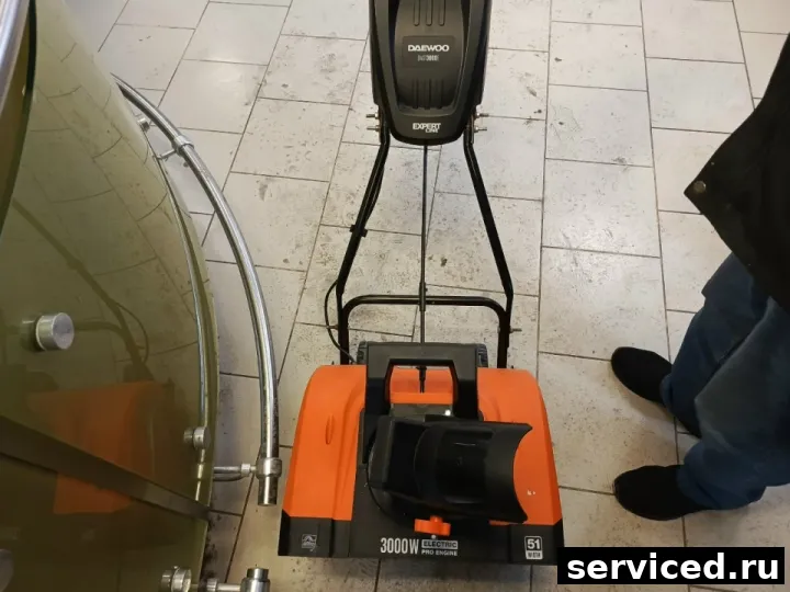 Снегоуборщик Daewoo DAST3000E